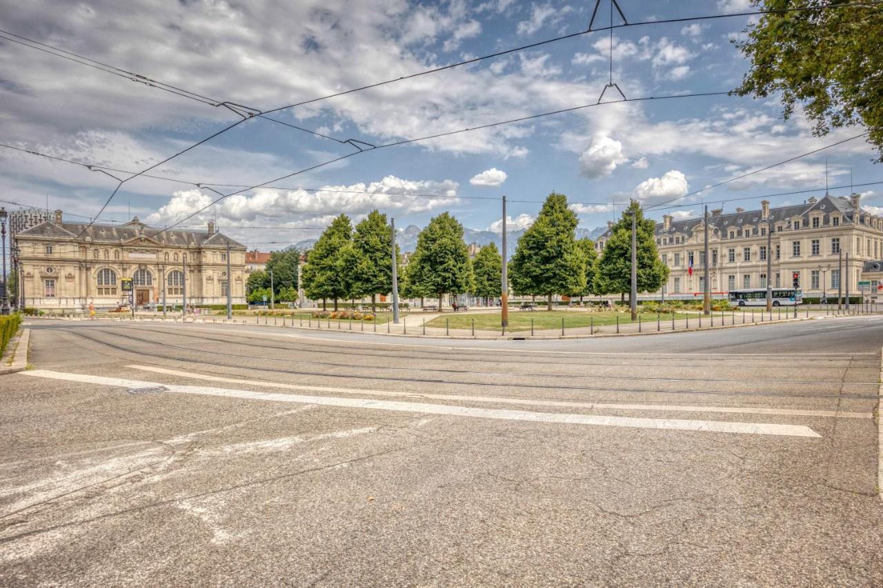 Libertad - Verdun Grenoble Extérieur photo