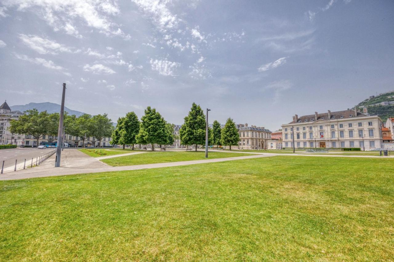 Libertad - Verdun Grenoble Extérieur photo